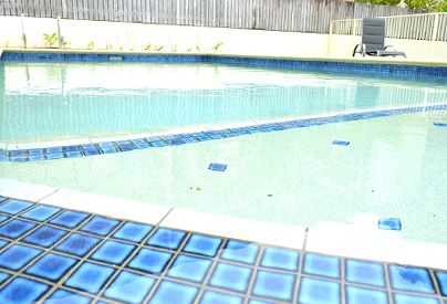Large pool with swimout - Stay At Port Douglas Beach House - Port Douglas Holiday Accommodation